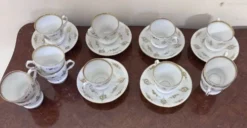Service à thé / café en porcelaine de Limoges – Maison Giraud, décor or – X