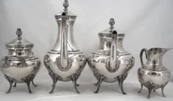 Service thé café 4 pièces en métal argenté style Louis XVI Rubans, très bon état