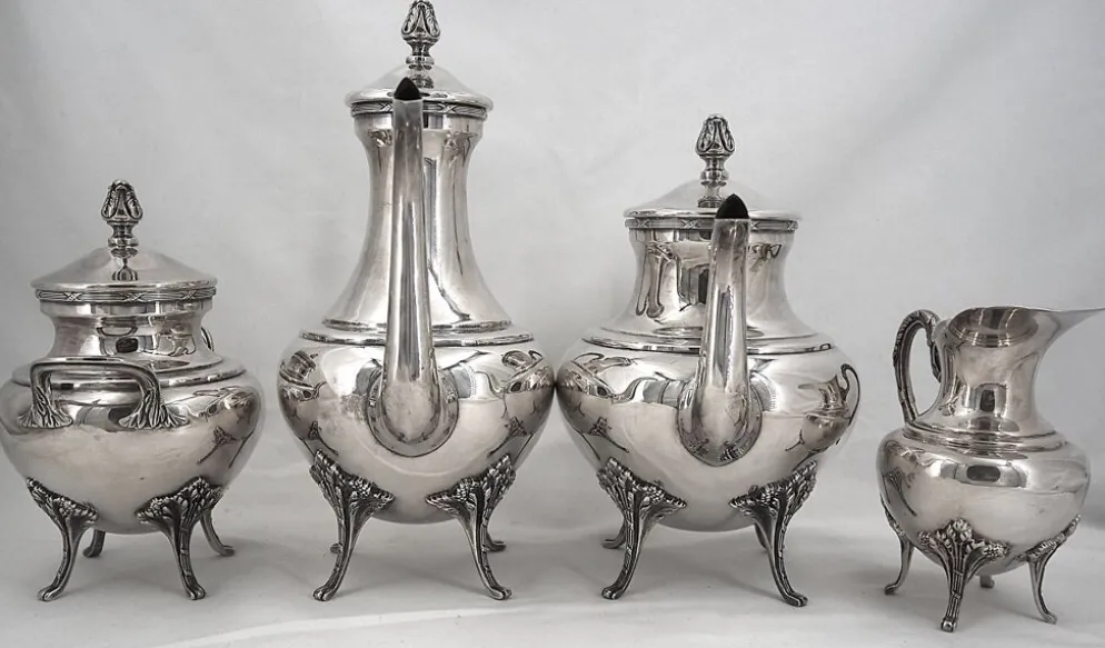 Service thé café 4 pièces en métal argenté style Louis XVI Rubans, très bon état