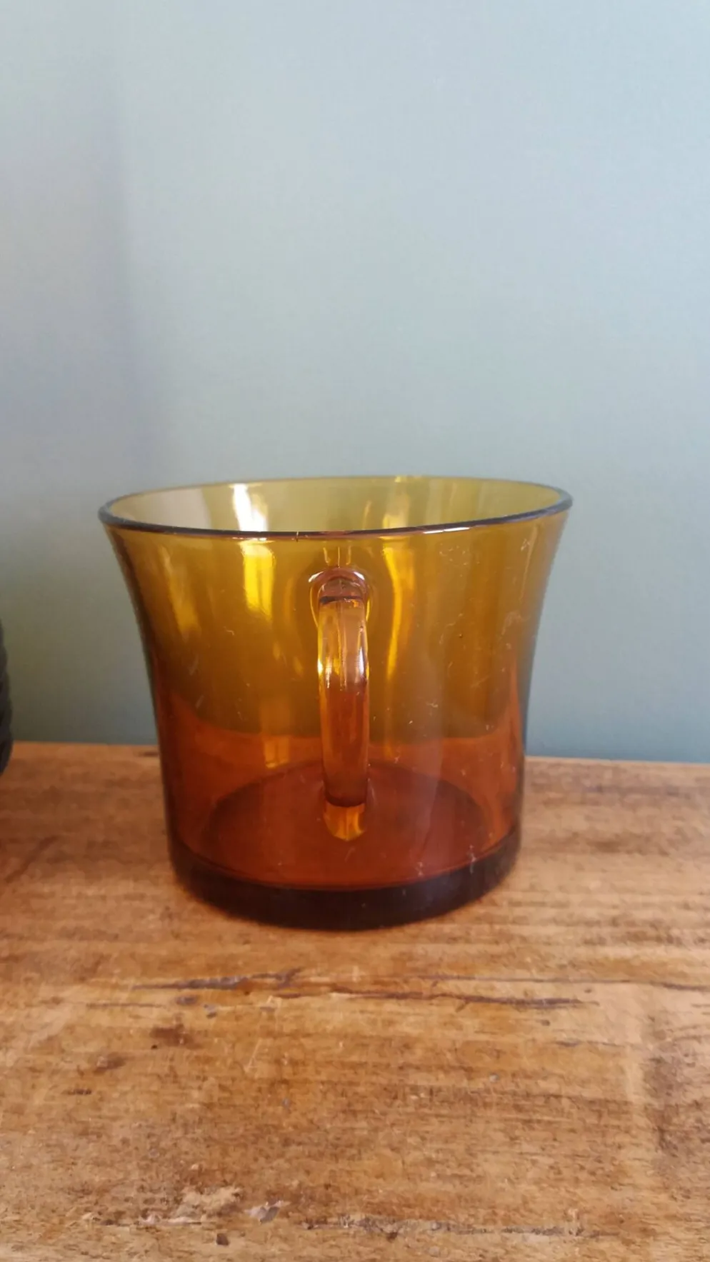 Service à thé Duralex, 6 grandes tasses et soucoupes en verre ambré