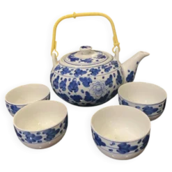 Service à thé en céramique bleue et blanche
