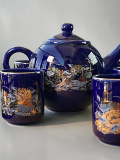 Service à thé japonais vintage bleu cobalt, paons et pivoines, années 1970