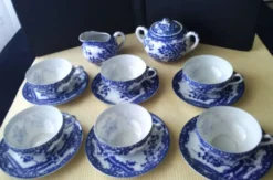 Service à thé ou café en porcelaine du Japon