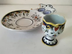Service à œuf Géo Martel Desvres n°1687 – décor Lambrequin