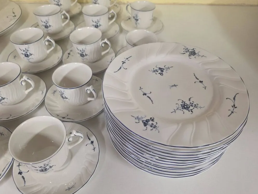 Service Villeroy & Boch "Vieux Luxembourg" - 42 pièces - Parfait état