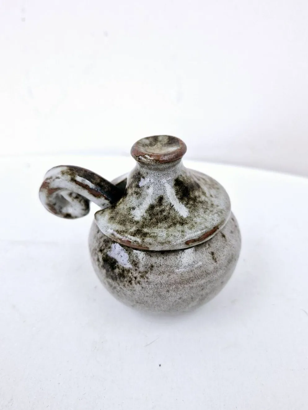 Service vintage en grès émaillé avec 6 petits bols et un sucrier ou saucier