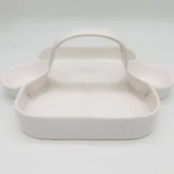 Service vintage façon panier à fraises, avec sucrier et pot à lait.