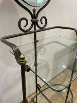 Serviteur de salle de bain en fer forgé