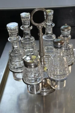 Serviteur huilier poivrier en métal argenté art déco