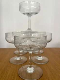 Set 6 coupes champagne gravées Louis XVI