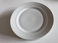 Set de 6 assiette plates perles néoclassiques porcelaine blanche Bareuther.