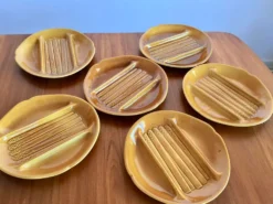Set de 6 assiettes à asperges de Salins les bains
