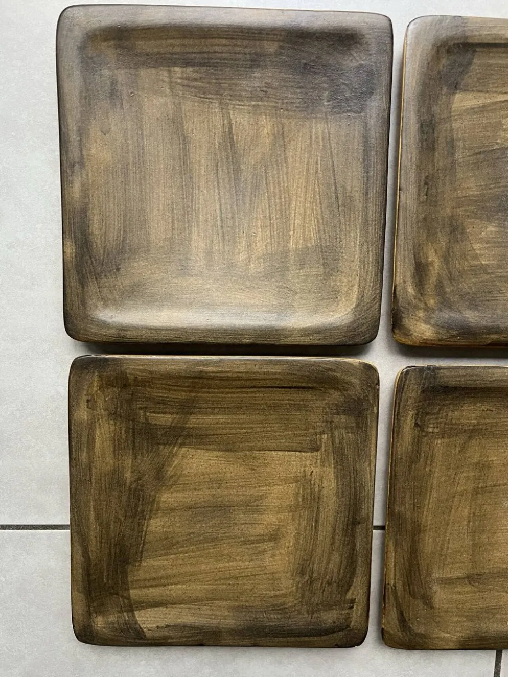 Set de 4 assiettes carrées « galerie de la Courtine »