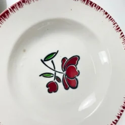 Set de 6 assiettes creuses en porcelaine, Badonviller, fleur rouge, 1950