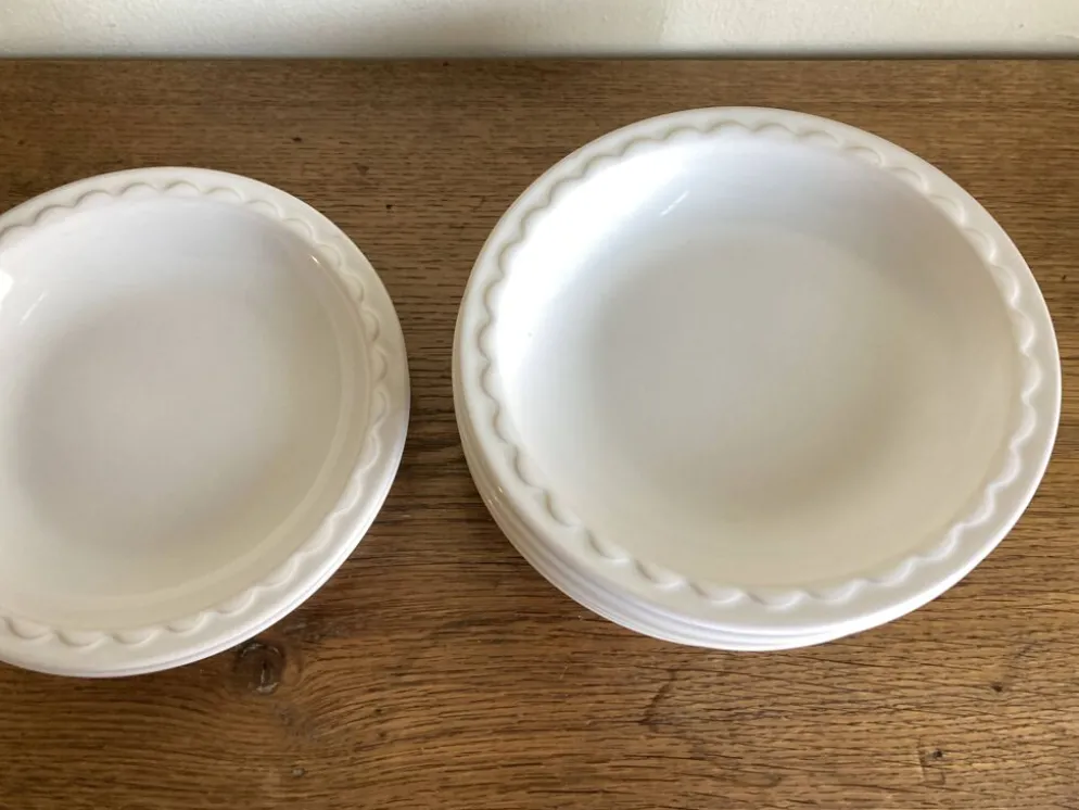 Set de 8 assiettes creuses Festons de Pierre Motton pour Gien 1970