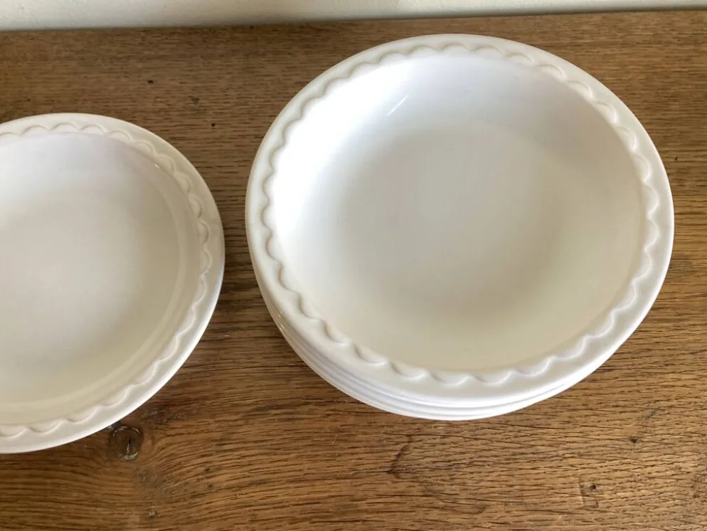 Set de 8 assiettes creuses Festons de Pierre Motton pour Gien 1970