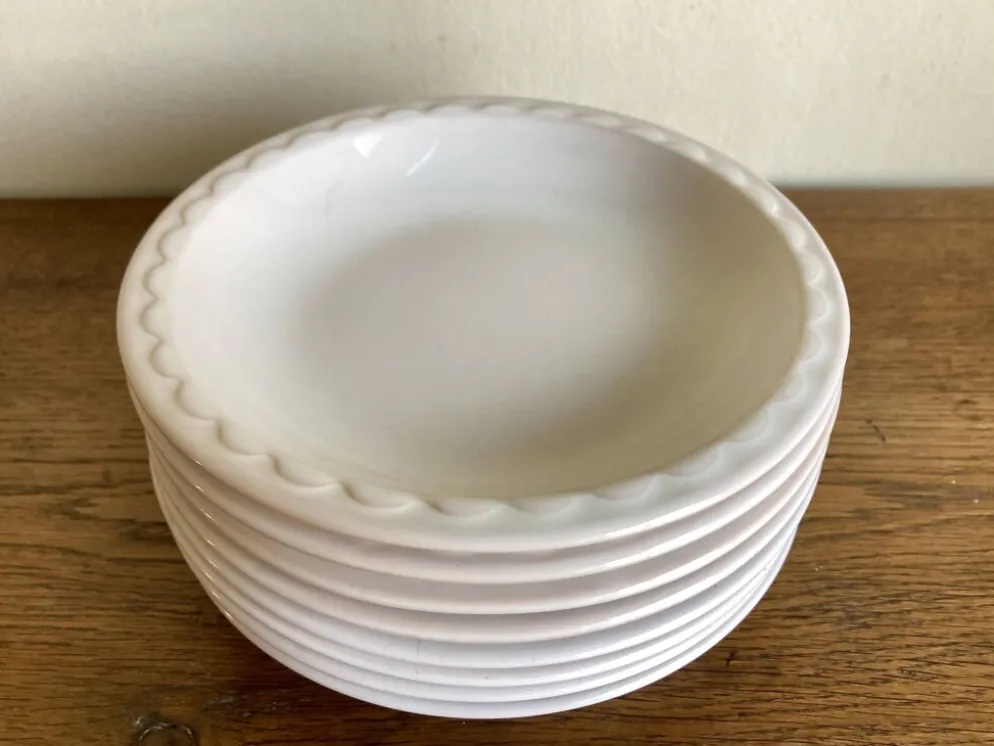 Set de 8 assiettes creuses Festons de Pierre Motton pour Gien 1970