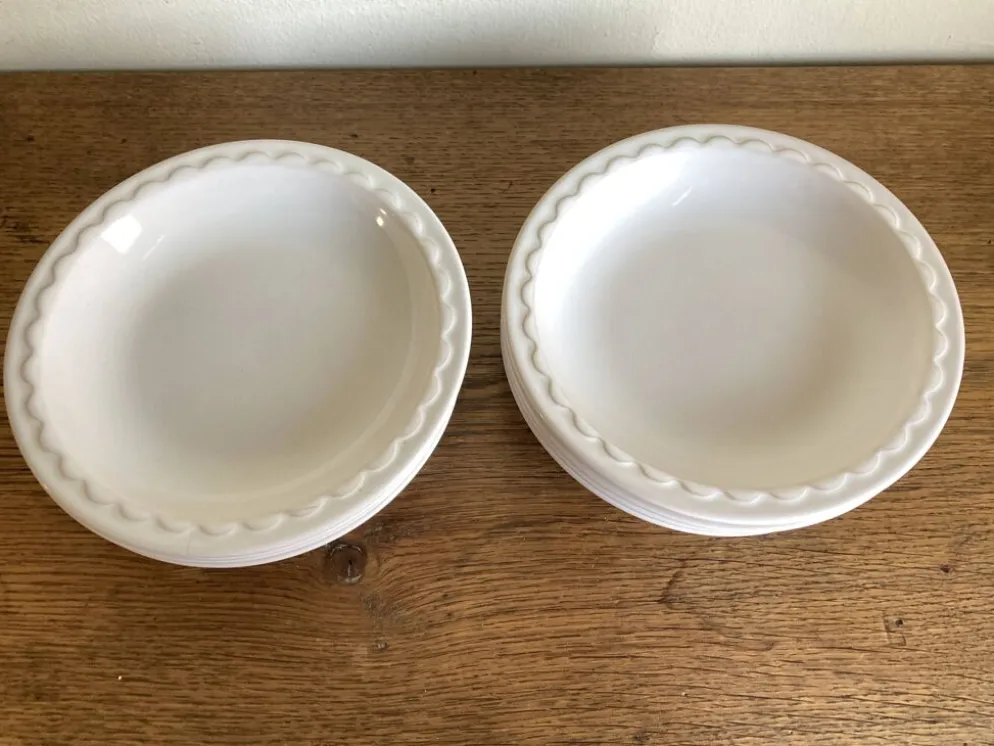 Set de 8 assiettes creuses Festons de Pierre Motton pour Gien 1970
