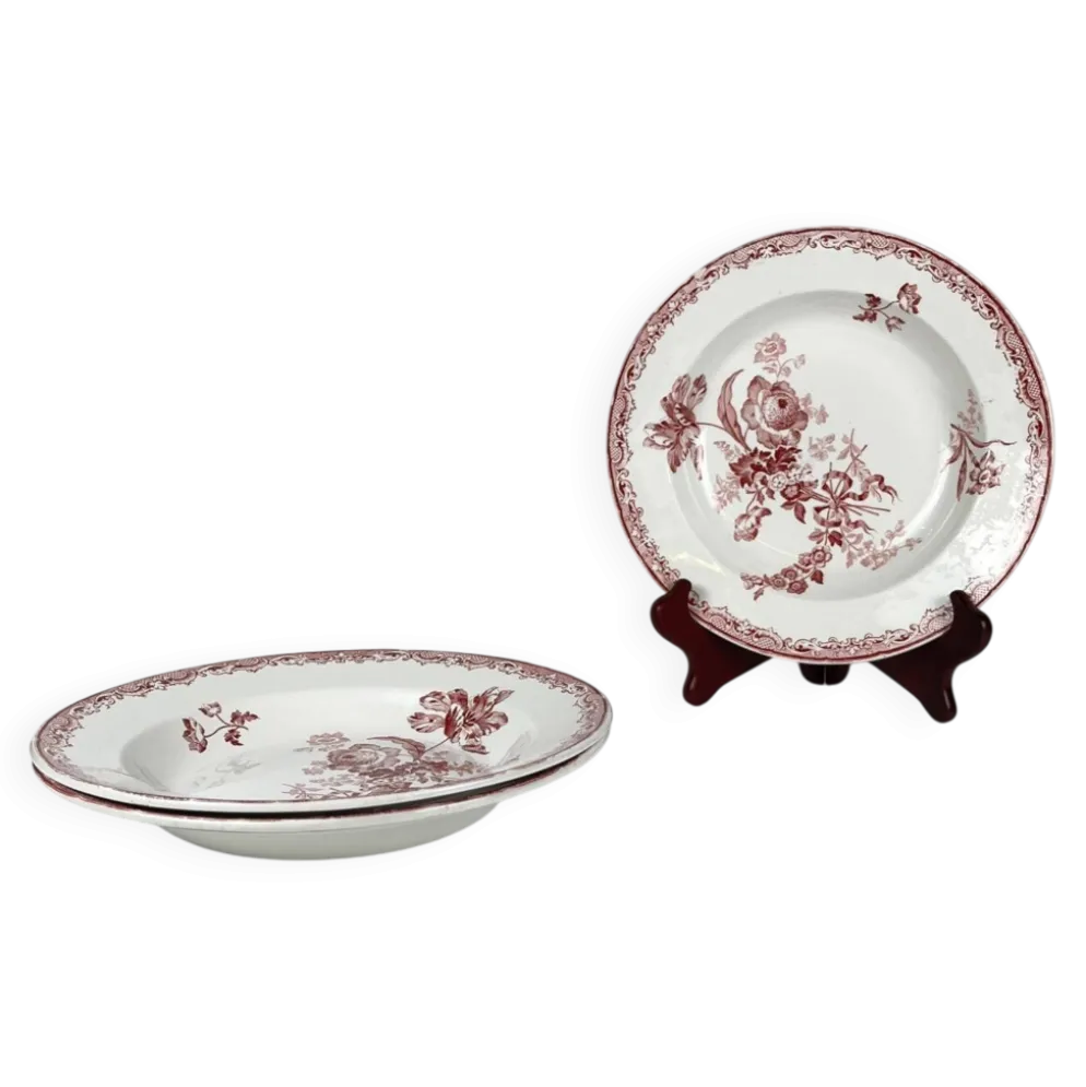 Set de 3 assiettes creuses "Fontange", Sarreguemines, rouge, XIXe