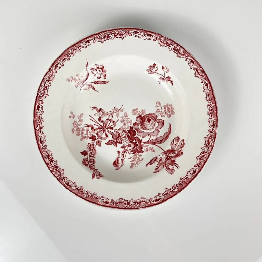 Set de 3 assiettes creuses "Fontange", Sarreguemines, rouge, XIXe