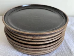 Set de 8 assiettes de potier à dessert en grès noir 1970