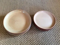 Set de 8 assiettes en grès