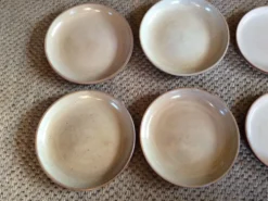 Set de 8 assiettes en grès