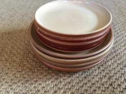 Set de 8 assiettes en grès