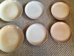 Set de 8 assiettes en grès