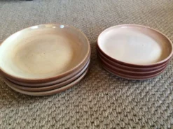 Set de 8 assiettes en grès