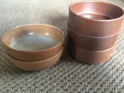 Set de 5 assiettes en grès