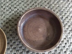 Set de 9 assiettes en grès