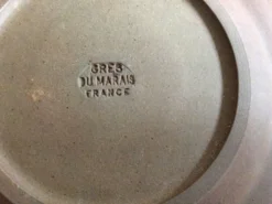 Set de 9 assiettes en grès