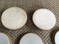 Set de 9 assiettes en grès