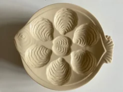 Set de 6 assiettes poisson à huitres en faience ivoire 1960