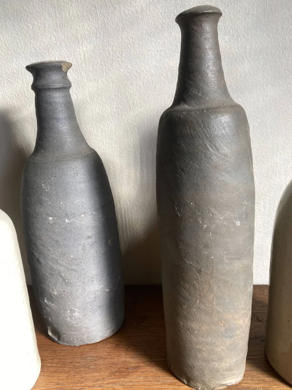 Set de 6 bouteilles de grès et terre cuite 1900-1930