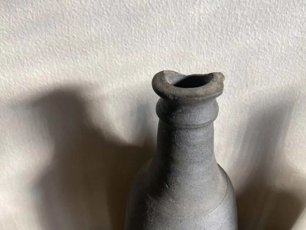 Set de 6 bouteilles de grès et terre cuite 1900-1930