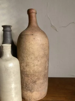 Set de 6 bouteilles de grès et terre cuite 1900-1930