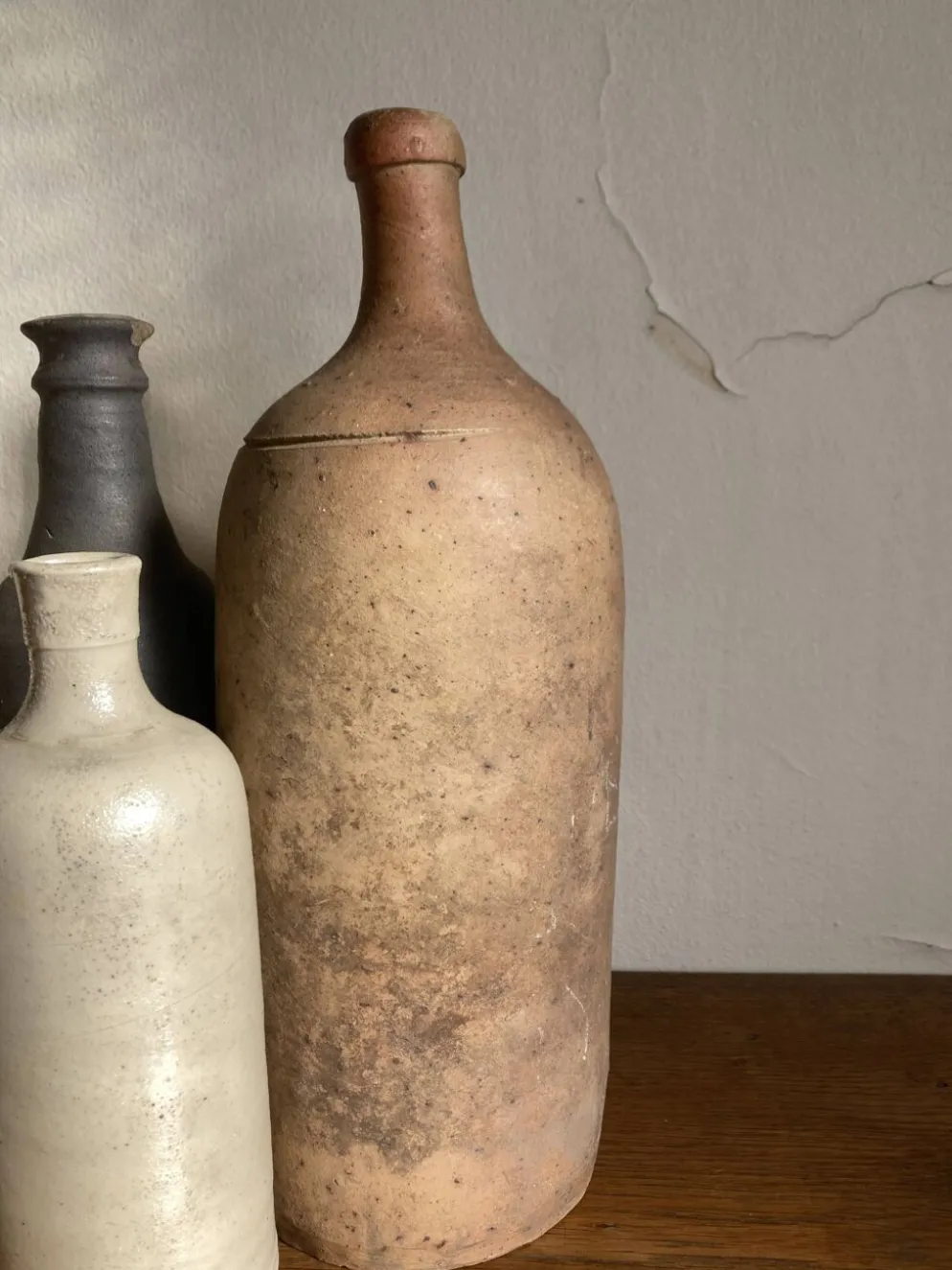 Set de 6 bouteilles de grès et terre cuite 1900-1930