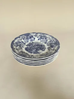 Set de cinq assiettes creuses anglaises, en céramique ironstone, scène romantique