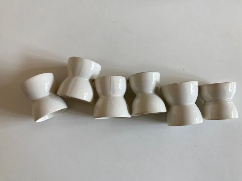 Set de 6 coquetiers en faïence fine terre de fer fin 19e