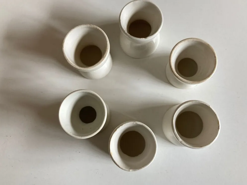 Set de 6 coquetiers en faïence fine terre de fer fin 19e