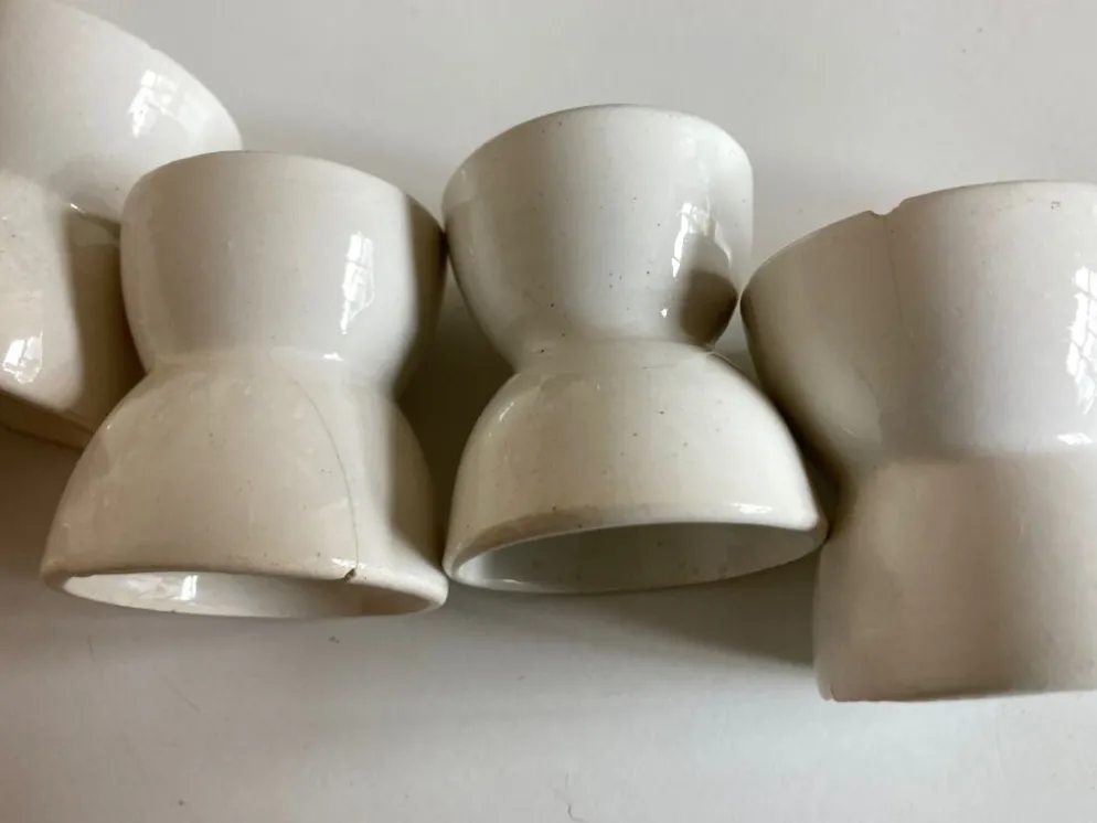 Set de 6 coquetiers en faïence fine terre de fer fin 19e