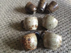 Set de 7 coquetiers en grès
