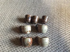 Set de 7 coquetiers en grès