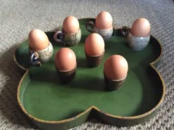 Set de 7 coquetiers en grès