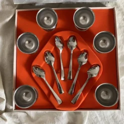 Set de coquetiers en inox par Guy Degrenne