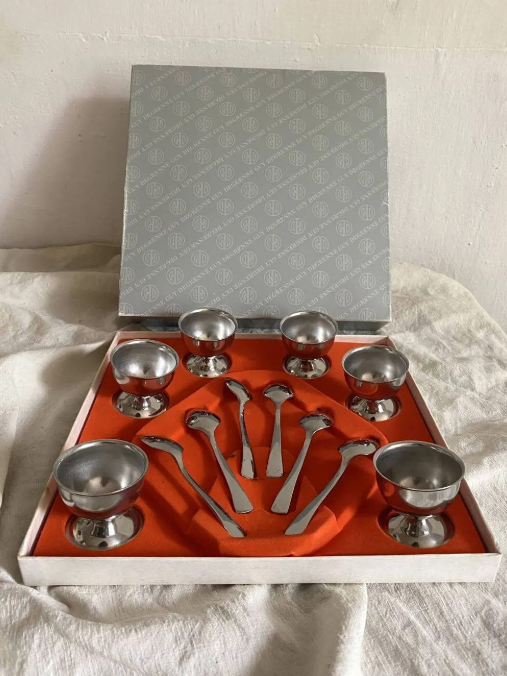 Set de coquetiers en inox par Guy Degrenne