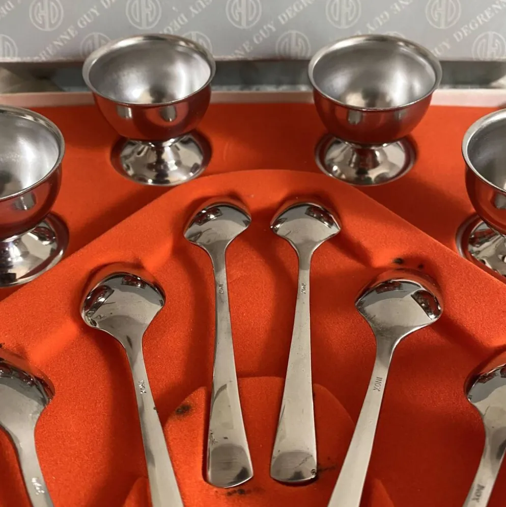 Set de coquetiers en inox par Guy Degrenne