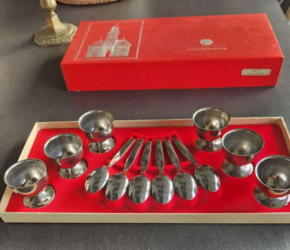 Set de 6 coquetiers et cuillères Guy Degrenne